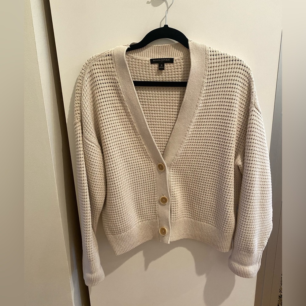 Banana Republic Cream Waffle stitch V-neck Cardigan